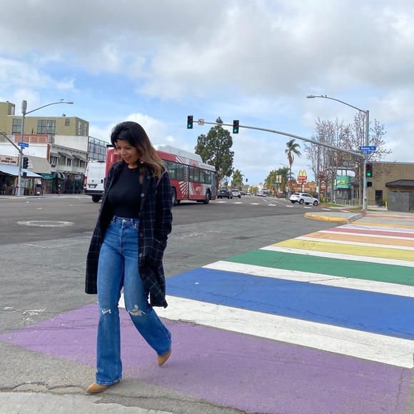 Meet your Posher, Betsy - Picture 2 of 9